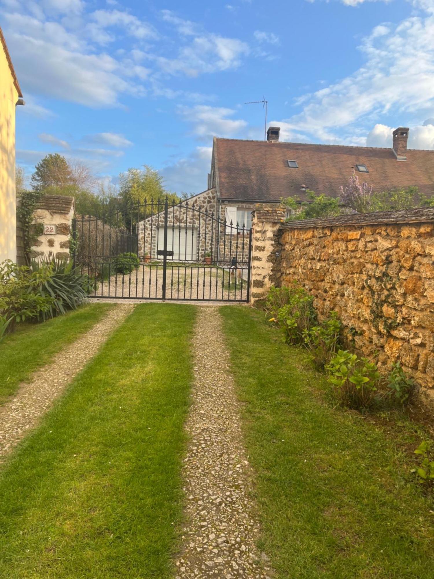 Chambres D'Hotes Des Demoiselles Ville-Saint-Jacques Exterior photo